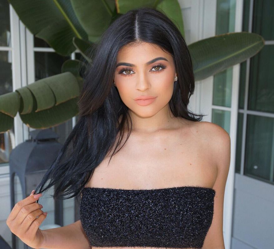 Kylie Jenner, prea devreme pentru interventii estetice?