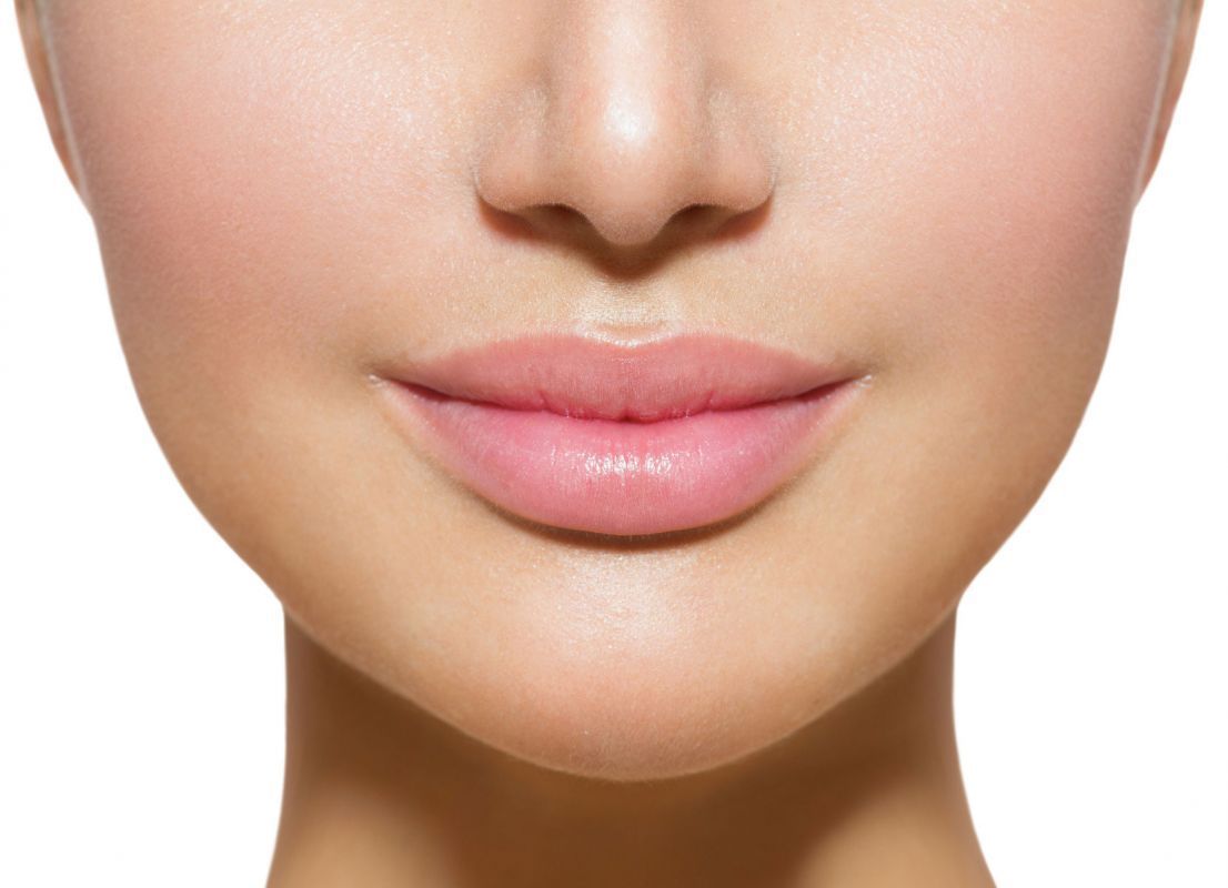 4 trucuri de machiaj pentru buze mai voluptuoase