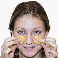 Coaja de banana e miracol pentru tenul acneic
